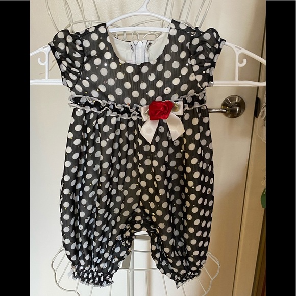 Adorable Bonnie Baby One Piece - Picture 1 of 5